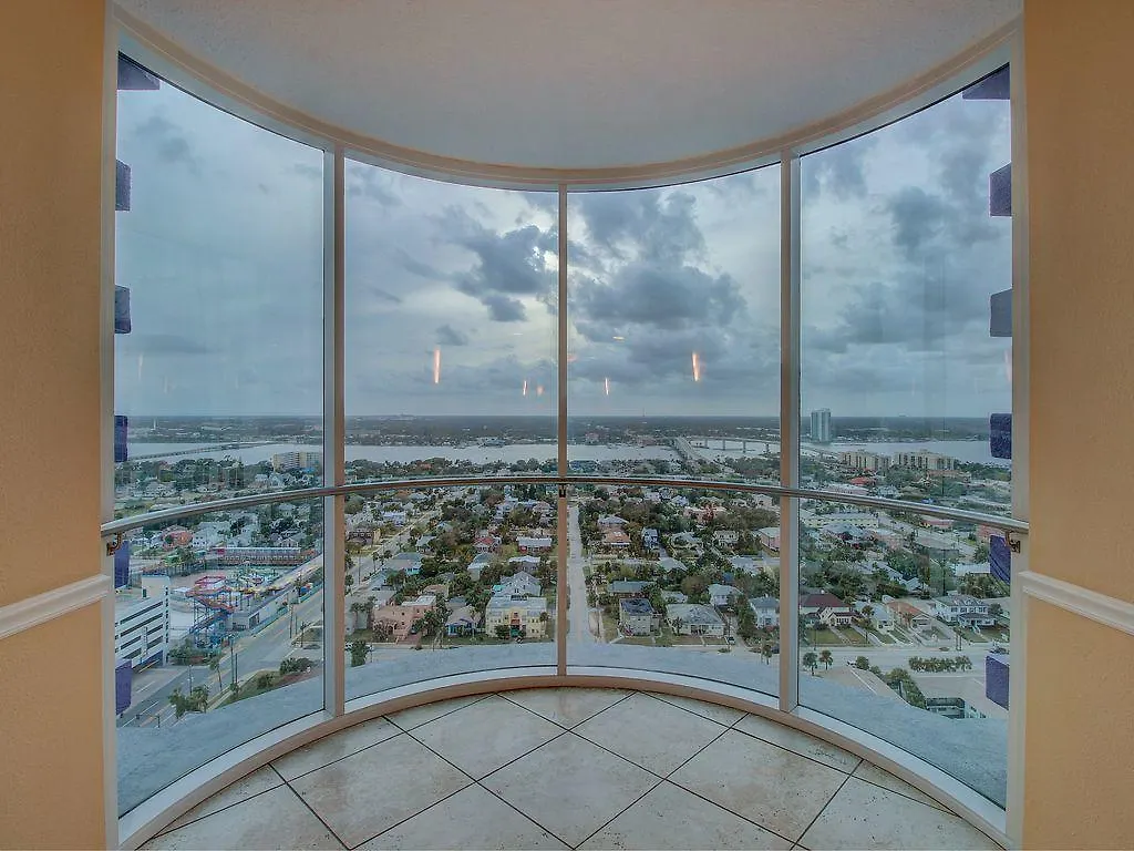 Апартаменты Penthouse Floor 1 Bedroom Resort Condo Direct Oceanfront Wyndham Ocean Walk - Daytona Funland 1908 Дейтона-Бич